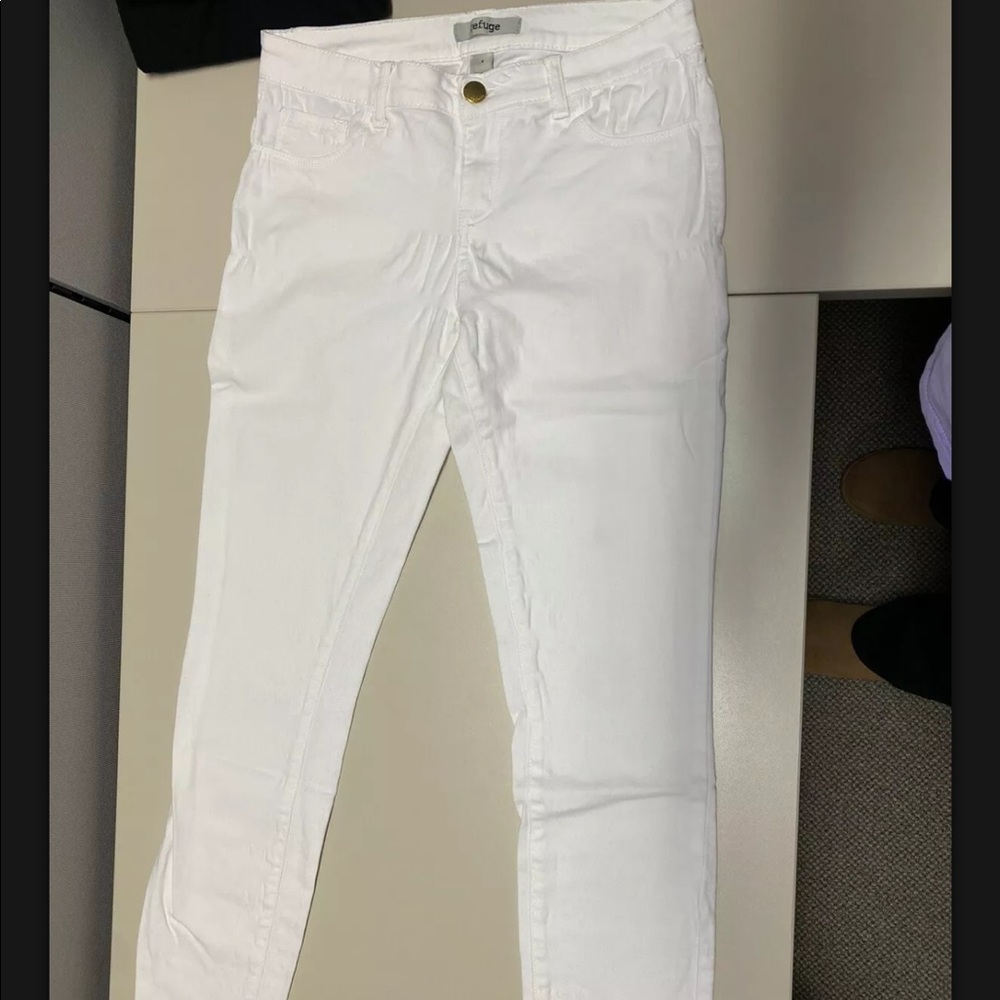 Women’s Refuge white skinny jeans size 4